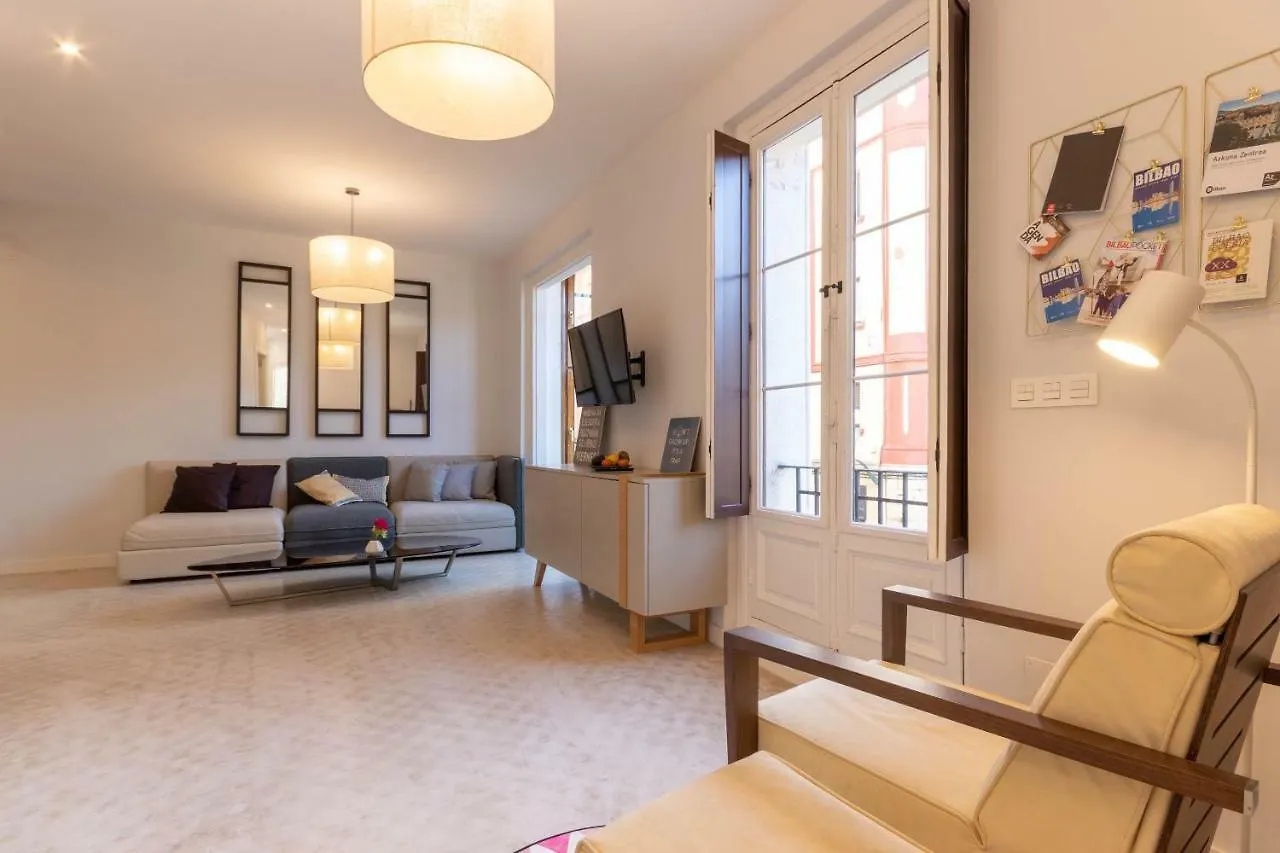 Acogedor, De Diseno Moderno En Zona Antigua Appartement Bilbao