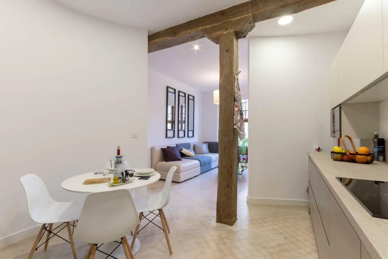 Acogedor, De Diseno Moderno En Zona Antigua Appartement Bilbao